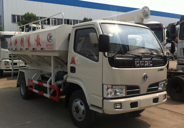 國(guó)五東風(fēng)多利卡6噸12方散裝飼料運(yùn)輸車